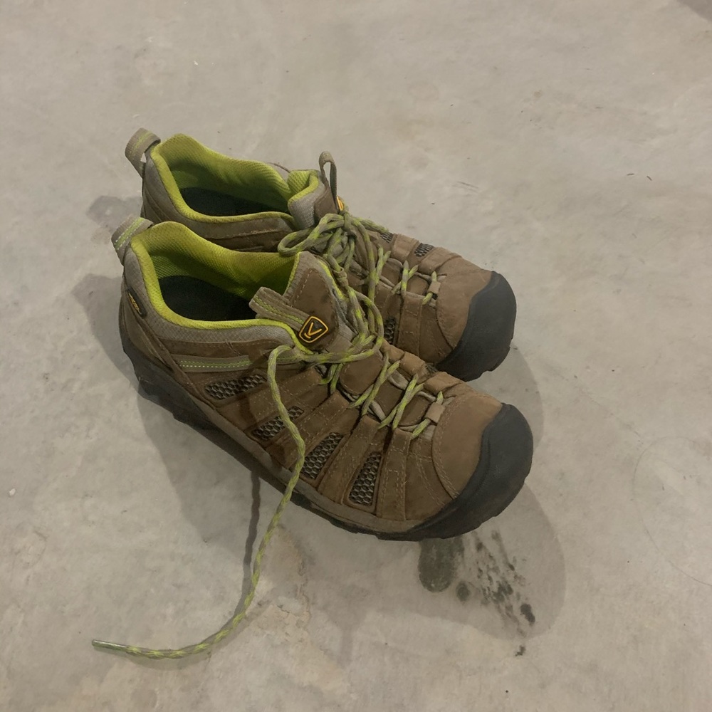 Keen women’s hiking shoe